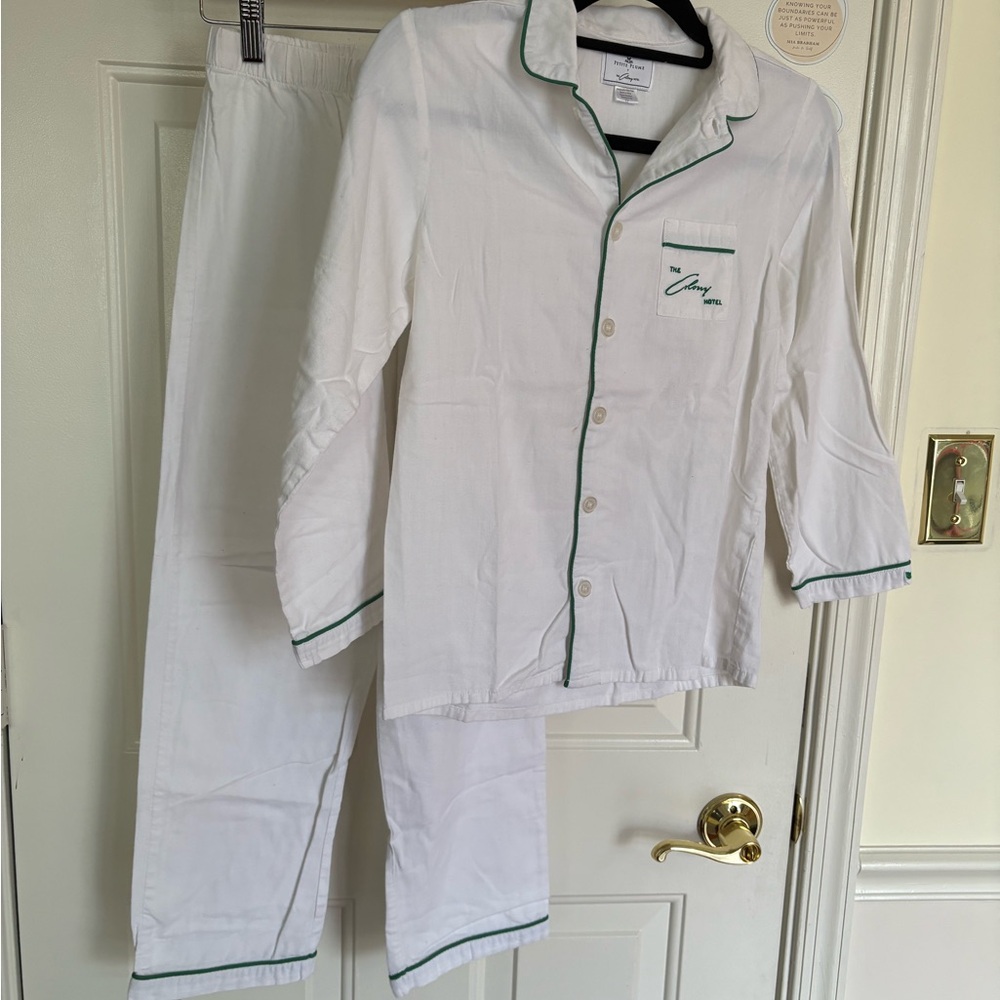 Petite Plume x The Colony Hotel Classic White Pajama Set with Green Trim